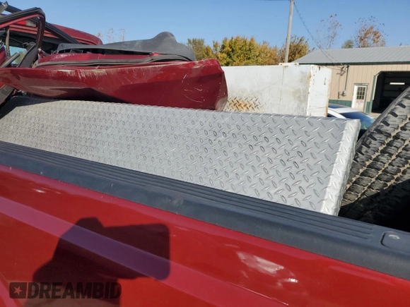 2001 Ford Super Duty F-250 XL with VIN 1FTNF21F11ED51619, listed as a Copart auction lot 77959404 with 342,199 mi miles and Salvage Title. Bid and sale history available at carsss.com. Image 10.