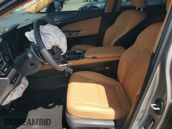 2025 Lexus NX 250 Premium z VIN 2T2GDCAZ3SC022077, wystawiony jako Copart lot #61662545 z przebiegiem 7 929 mil mil oraz Szkoda całkowita • Salvage title. Historia ofert i sprzedaży dostępna na DreamBid. Obrazek 7.