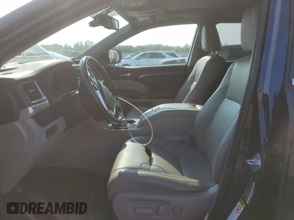 2015 Toyota Highlander Limited with VIN 5TDDKRFH5FS151919, listed as a Copart auction lot 59583645 with 105,543 mi miles and Salvage title. Bid and sale history available at DreamBid. Image 7.