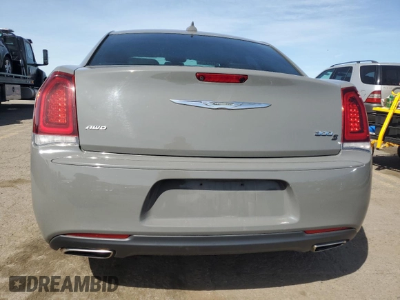 2019 Chrysler 300 with VIN 2C3CCAGGXKH542951, listed as a Copart auction lot 54943525 with 99,301 mi miles and Clean Title. Bid and sale history available at carsss.com. Image 6.