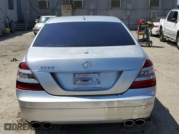 2007 Mercedes-Benz S 550 z VIN WDDNG71XX7A038691, wystawiony jako Copart lot #61536005 z przebiegiem 189 565 mil mil oraz Czysty tytuł • Clean title. Historia ofert i sprzedaży dostępna na DreamBid. Obrazek 6.