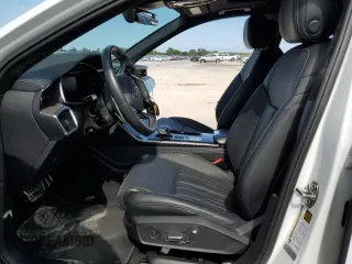 2021 Audi S6 Prestige z VIN WAUFFAF28MN080144, wystawiony jako Copart lot #50894374 z przebiegiem 24 404 mil mil oraz . Historia ofert i sprzedaży dostępna na DreamBid. Obrazek 7.