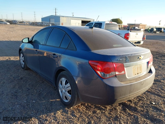 2014 Chevrolet Cruze LS with VIN 1G1PA5SH1E7171908, listed as a IAAI auction lot 40688244 with 96,643 mi miles. Bid and sale history available at carsss.com. Image 3.