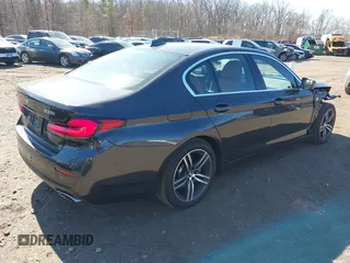 2021 BMW 5 Series 530i xDrive with VIN WBA13BJ05MCF37926, listed as a IAAI auction lot 41704102 with 22,072 mi miles and . Bid and sale history available at DreamBid. Image 4.