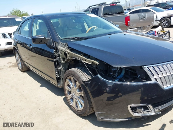 2011 Lincoln MKZ with VIN 3LNHL2GC2BR769295, listed as a IAAI auction lot 41977083 with 103,037 mi miles. Bid and sale history available at carsss.com. Image 6.