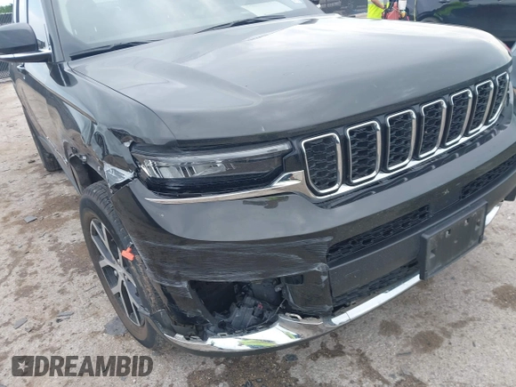 2023 Jeep Grand Cherokee Limited z VIN 1C4RJKBG2P8841694, wystawiony jako IAAI lot #42365314 z przebiegiem 59 987 mil mil oraz . Historia ofert i sprzedaży dostępna na DreamBid. Obrazek 6.