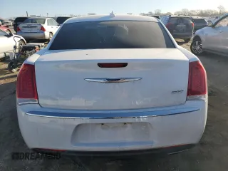2019 Chrysler 300 Touring with VIN 2C3CCAAG4KH755497, listed as a Copart auction lot 85038514 with 82,453 mi miles and Salvage Title. Bid and sale history available at carsss.com. Image 6.