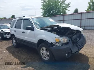 2006 Ford Escape XLT with VIN 1FMCU93106KA36063, listed as a IAAI auction lot 42610043 with 193,703 mi miles and . Bid and sale history available at DreamBid. Image 1.