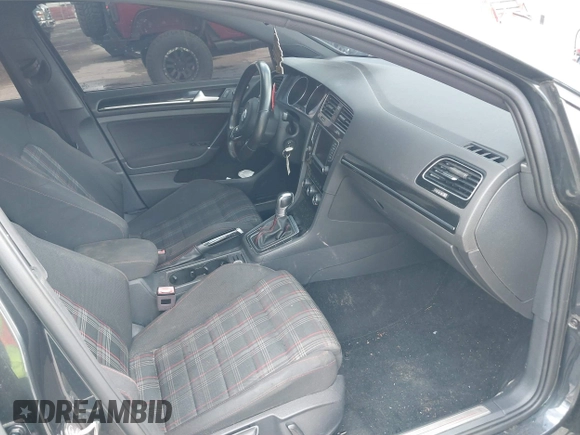 2017 Volkswagen GTI S z VIN 3VW4T7AU8HM065610, wystawiony jako IAAI lot #41654468 z przebiegiem 116 860 mil mil oraz . Historia ofert i sprzedaży dostępna na DreamBid. Obrazek 5.
