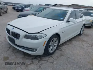 2013 BMW 5 Series 528i with VIN WBAXG5C55DDY33772, listed as a IAAI auction lot 41605701 with 131,473 mi miles and . Bid and sale history available at carsss.com. Image 2.