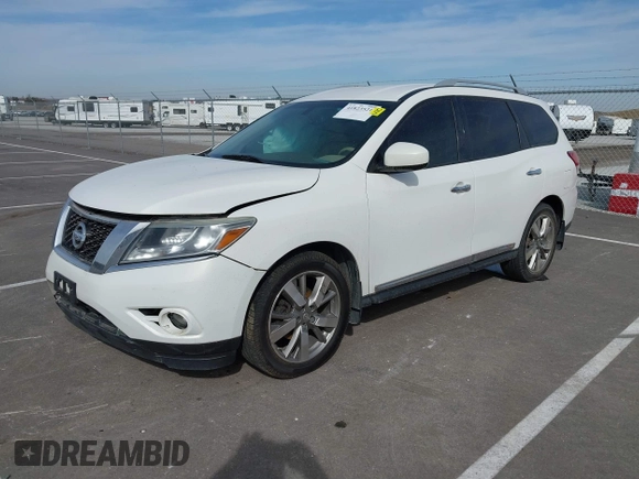 2013 Nissan Pathfinder SV with VIN 5N1AR2MM7DC673256, listed as a IAAI auction lot 41823521 with 183,198 mi miles. Bid and sale history available at carsss.com. Image 2.