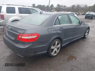 2012 Mercedes-Benz E-Class E 350 Luxury with VIN WDDHF8JB4CA568417, listed as a IAAI auction lot 41968170 with 212,597 mi miles. Bid and sale history available at carsss.com. Image 4.