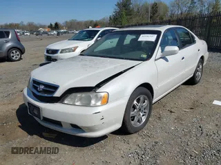 2000 Acura TL with VIN 19UUA566XYA034462, listed as a IAAI auction lot 41941347 with 239,851 mi miles. Bid and sale history available at carsss.com. Image 2.