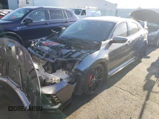 2018 Honda Civic Type R Touring z VIN SHHFK8G72JU204743, wystawiony jako Copart lot #67274552 z przebiegiem 66 041 mil mil oraz . Historia ofert i sprzedaży dostępna na DreamBid. Obrazek 1.