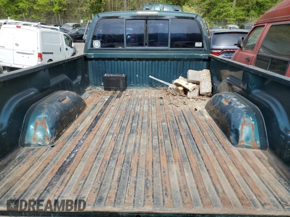 1997 Dodge 2500 with VIN 1B7KF26Z1VJ576349, listed as a Copart auction lot 53620055 with 204,033 mi miles and Salvage Title. Bid and sale history available at DreamBid. Image 10.