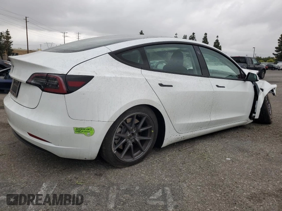2023 Tesla Model 3 z VIN 5YJ3E1EA0PF504727, wystawiony jako Copart lot #53762135 z przebiegiem 17 554 mil mil oraz Szkoda całkowita • Salvage title. Historia ofert i sprzedaży dostępna na DreamBid. Obrazek 3.