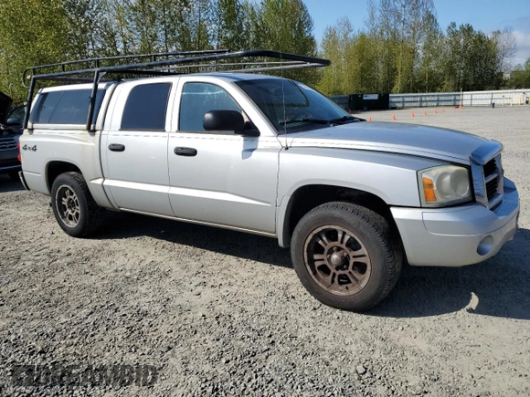 2007 Dodge Dakota SLT with VIN 1D7HW48K67S137401, listed as a Copart auction lot 53664505 with 182,862 mi miles and Clean Title. Bid and sale history available at carsss.com. Image 4.