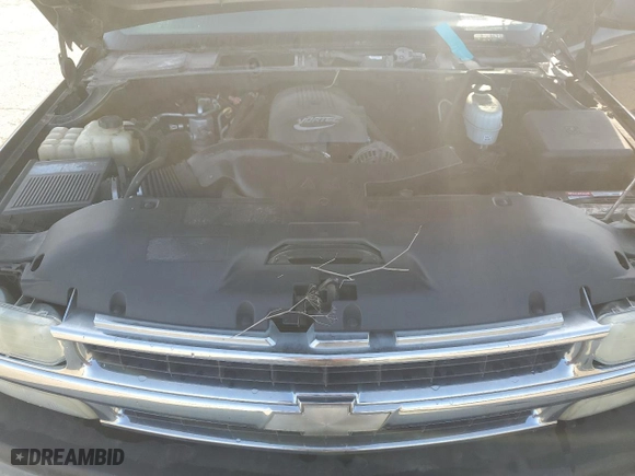 2005 Chevrolet Tahoe LS with VIN 1GNEC13V55J136904, listed as a Copart auction lot 52328965 with 221,522 mi miles and Salvage Title. Bid and sale history available at carsss.com. Image 11.