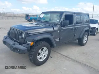 2020 Jeep Wrangler Unlimited Sport Altitude с VIN 1C4HJXDG3LW221691, выставлен на аукционе IAAI как лот 41505933 с пробегом 55 562 миль миль и . История ставок и продаж доступна на DreamBid. Изображение 2.