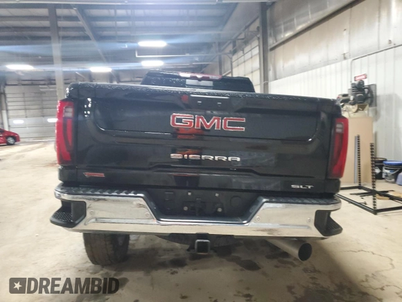 2024 GMC Sierra 3500HD SLT z VIN 1GT49UEY5RF126720, wystawiony jako Copart lot #80645694 z przebiegiem 35 573 mil mil oraz Szkoda całkowita • Salvage title. Historia ofert i sprzedaży dostępna na DreamBid. Obrazek 6.