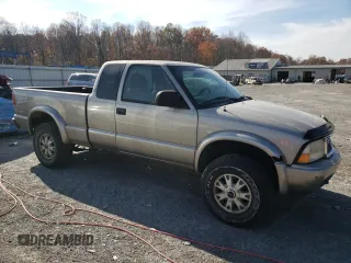 2002 GMC Sonoma SLS with VIN 1GTCT19W128177288, listed as a Copart auction lot 78593734 with 195,980 mi miles and Clean Title. Bid and sale history available at carsss.com. Image 4.