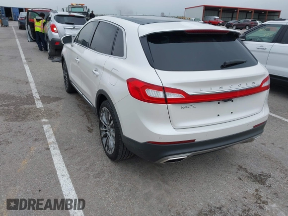 2016 Lincoln MKX Reserve with VIN 2LMTJ6LR3GBL37889, listed as a IAAI auction lot 41951540 with 43,644 mi miles. Bid and sale history available at carsss.com. Image 3.
