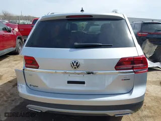2018 Volkswagen Atlas 3.6L V6 SE with VIN 1V2KR2CA4JC509845, listed as a IAAI auction lot 41817227 with 72,961 mi miles. Bid and sale history available at carsss.com. Image 17.