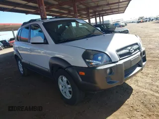 2006 Hyundai Tucson GLS with VIN KM8JN12D16U332117, listed as a IAAI auction lot 41831236 with 160,557 mi miles. Bid and sale history available at carsss.com. Image 1.