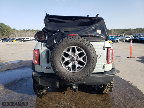 2024 Ford Bronco Badlands with VIN 1FMEE9BP9RLA26173, listed as a Copart auction lot 47761755 with 2,901 mi miles and Salvage Title. Bid and sale history available at carsss.com. Image 6.