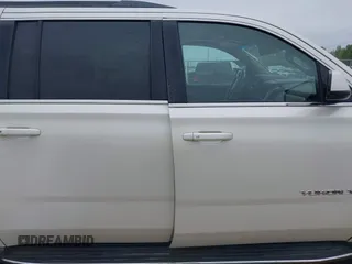 2015 GMC Yukon XL SLT with VIN 1GKS1HKC6FR178371, listed as a IAAI auction lot 41896486 with 159,282 mi miles. Bid and sale history available at carsss.com. Image 14.
