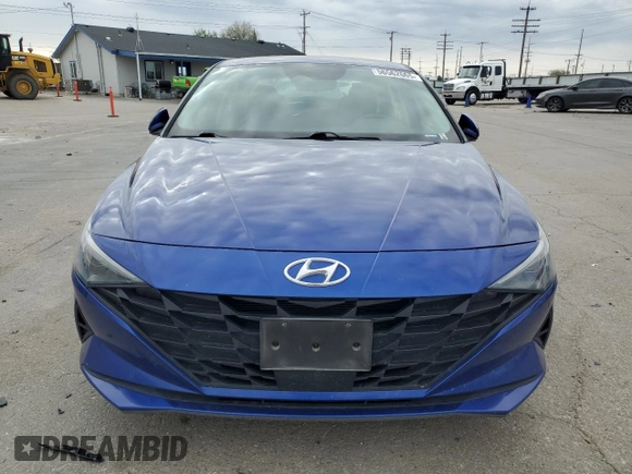 2021 Hyundai Elantra SEL z VIN 5NPLS4AG0MH006061, wystawiony jako Copart lot #56562665 z przebiegiem 62 689 mil mil oraz Szkoda całkowita • Salvage title. Historia ofert i sprzedaży dostępna na DreamBid. Obrazek 5.