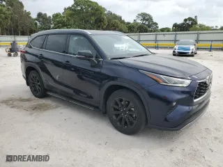 2022 Toyota Highlander Platinum with VIN 5TDFZRBH9NS185368, listed as a Copart auction lot 47475525 with 19,291 mi miles and Salvage Title. Bid and sale history available at carsss.com. Image 4.