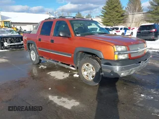 2004 Chevrolet Avalanche Z71 with VIN 3GNEK12T14G252474, listed as a IAAI auction lot 41492173 with 216,898 mi miles. Bid and sale history available at carsss.com. Image 1.
