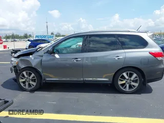 2015 Nissan Pathfinder Platinum with VIN 5N1AR2MMXFC668880, listed as a IAAI auction lot 42371231 with 101,173 mi miles and . Bid and sale history available at DreamBid. Image 15.