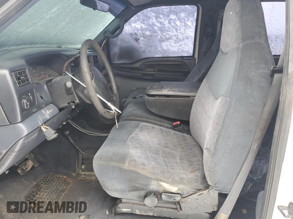 2000 Ford F-350 XL z VIN 1FTSW31F6YEB94351, wystawiony jako Copart lot #45053895 z przebiegiem 378 660 mil mil oraz Szkoda całkowita • Salvage title. Historia ofert i sprzedaży dostępna na DreamBid. Obrazek 7.