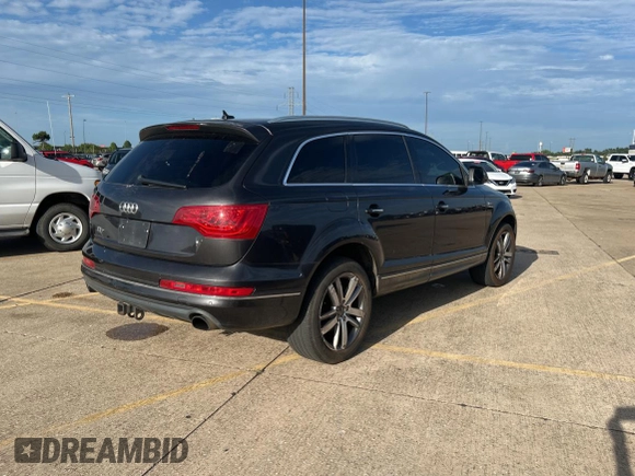 2013 Audi Q7 Premium Plus z VIN WA1LGAFE5DD012655, wystawiony jako Copart lot #63878015 z przebiegiem 108 768 mil mil oraz Czysty tytuł • Clean title. Historia ofert i sprzedaży dostępna na DreamBid. Obrazek 4.