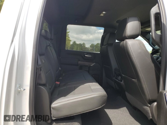 2022 Chevrolet Silverado 3500HD High Country with VIN 1GC4YVEY5NF280556, listed as a Copart auction lot 67739984 with 47,540 mi miles and Clean Title. Bid and sale history available at carsss.com. Image 10.