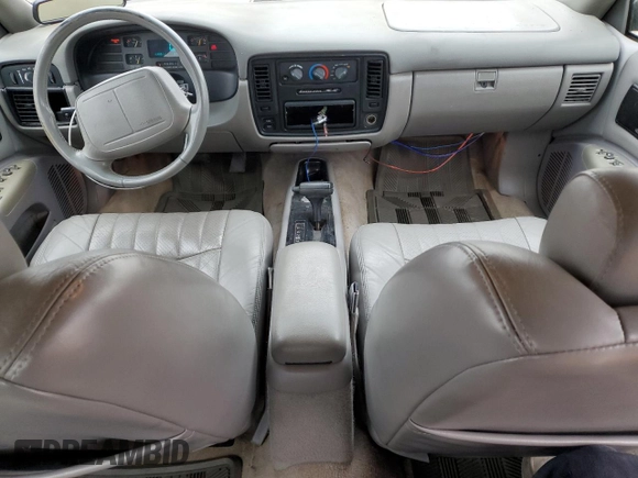 1995 Chevrolet Caprice with VIN 1G1BL52P5SR146120, listed as a Copart auction lot 50930555 with 938,938 mi miles and Non repairable. Bid and sale history available at DreamBid. Image 8.