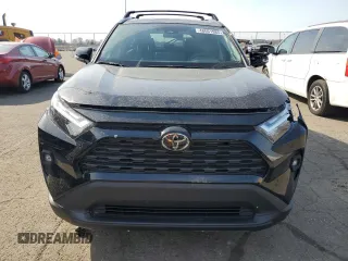 2024 Toyota RAV4 XLE Premium with VIN 2T3A1RFV5RW495698, listed as a Copart auction lot 48661985 with 4,343 mi miles and Salvage Title. Bid and sale history available at carsss.com. Image 5.