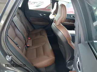 2019 Volvo XC60 Momentum with VIN LYV102RKXKB196748, listed as a IAAI auction lot 41261328 with 74,925 mi miles and . Bid and sale history available at DreamBid. Image 8.
