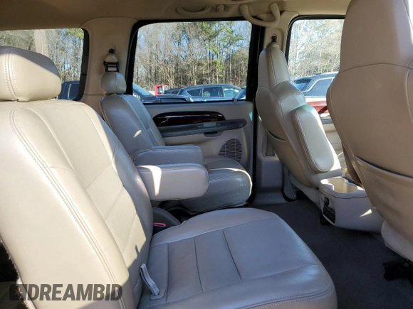 2003 Ford Excursion Limited z VIN 1FMSU43P13EC70760, wystawiony jako Copart lot #86877894 z przebiegiem 311 258 mil mil oraz Szkoda całkowita • Salvage title. Historia ofert i sprzedaży dostępna na DreamBid. Obrazek 11.