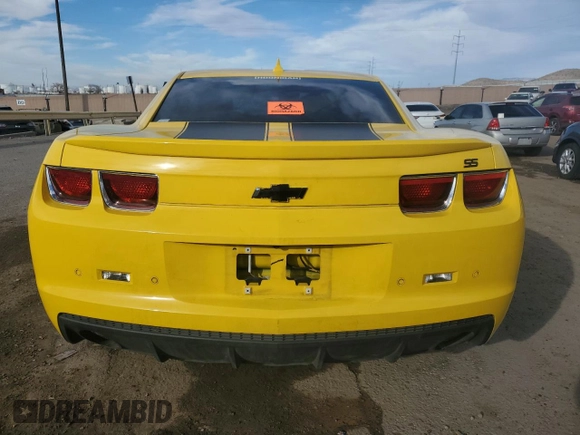 2012 Chevrolet Camaro 2LT z VIN 2G1FC1E34C9198854, wystawiony jako Copart lot #43278245 z przebiegiem Nie podano mil oraz Szkoda całkowita • Salvage title. Historia ofert i sprzedaży dostępna na DreamBid. Obrazek 6.