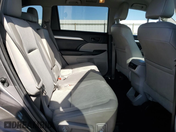 2017 Toyota Highlander LE z VIN 5TDZZRFH5HS234495, wystawiony jako Copart lot #54248375 z przebiegiem 77 604 mil mil oraz Szkoda całkowita • Salvage title. Historia ofert i sprzedaży dostępna na DreamBid. Obrazek 11.