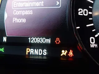 2016 Lincoln MKX Premiere with VIN 2LMTJ6JR4GBL75053, listed as a IAAI auction lot 41020450 with 120,930 mi miles. Bid and sale history available at carsss.com. Image 15.
