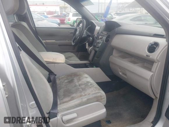 2015 Honda Pilot LX with VIN 5FNYF3H21FB010426, listed as a IAAI auction lot 41901870 with 184,113 mi miles and . Bid and sale history available at carsss.com. Image 5.