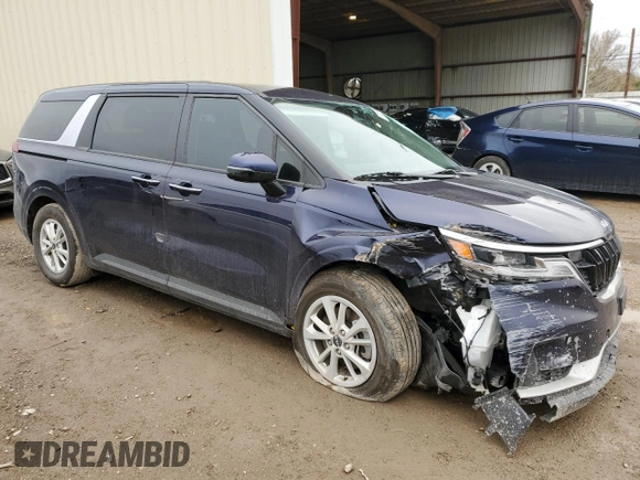 2024 Kia Carnival LX with VIN KNDNB4H33R6335205, listed as a Copart auction lot 84955764 with 26,539 mi miles and Salvage Title. Bid and sale history available at carsss.com. Image 4.