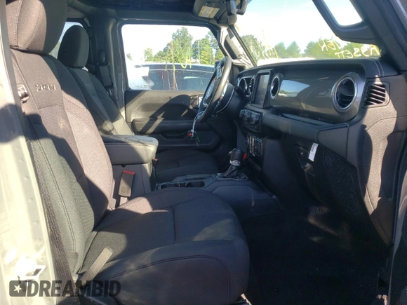 2022 Jeep Wrangler Unlimited Sahara Altitude with VIN 1C4HJXEG5NW174021, listed as a Copart auction lot 55200532 with Not provided miles and Salvage title. Bid and sale history available at DreamBid. Image 5.