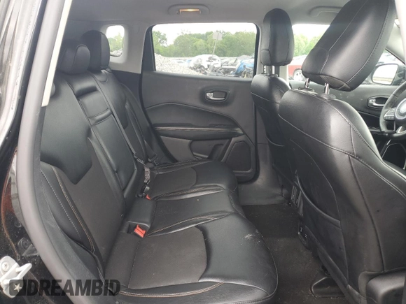 2018 Jeep Compass Latitude z VIN 3C4NJCBB6JT136804, wystawiony jako Copart lot #54146235 z przebiegiem 71 436 mil mil oraz Szkoda całkowita • Salvage title. Historia ofert i sprzedaży dostępna na DreamBid. Obrazek 10.