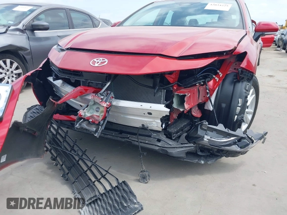 2025 Toyota Camry LE z VIN 4T1DBADK7SU012621, wystawiony jako IAAI lot #42034225 z przebiegiem 351 mil mil oraz . Historia ofert i sprzedaży dostępna na DreamBid. Obrazek 6.