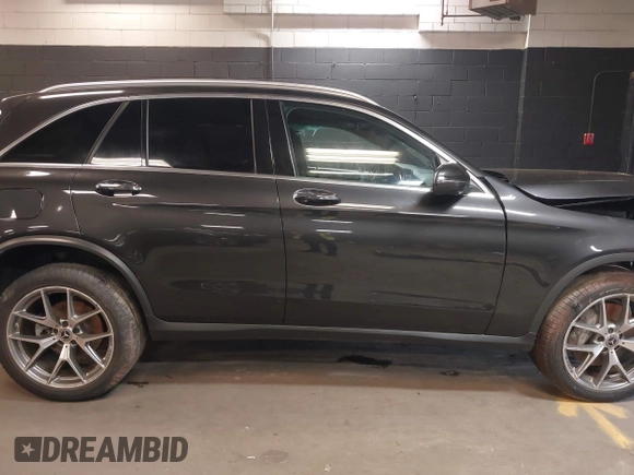 2022 Mercedes-Benz GLC 300 with VIN W1N0G8EB2NG121561, listed as a IAAI auction lot 42204953 with 22,264 mi miles and . Bid and sale history available at DreamBid. Image 14.